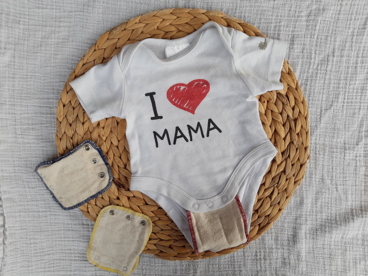 Nachhaltig und praktisch (vor allem bei Stoffwindeln): Bodyverlängerung für Babys